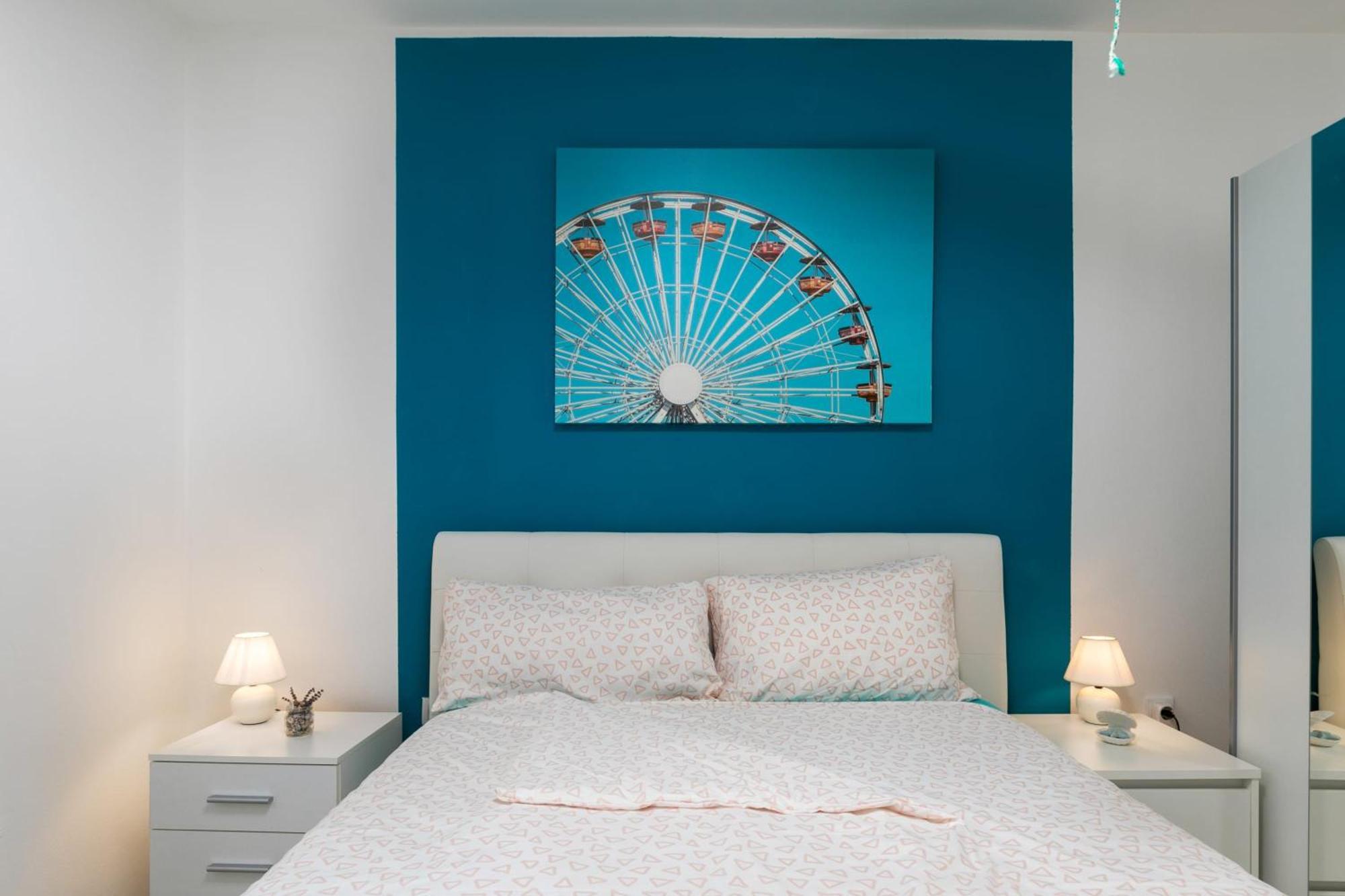 Two-bedroom App 'castegner' With Garden & Free Parking