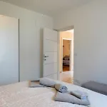 Two-Bedroom App \'Castegner\' With Garden & Free Parking