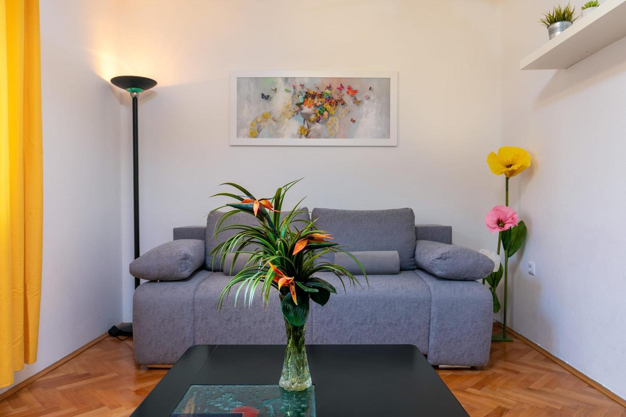 Two-bedroom App 'castegner' With Garden & Free Parking Pula