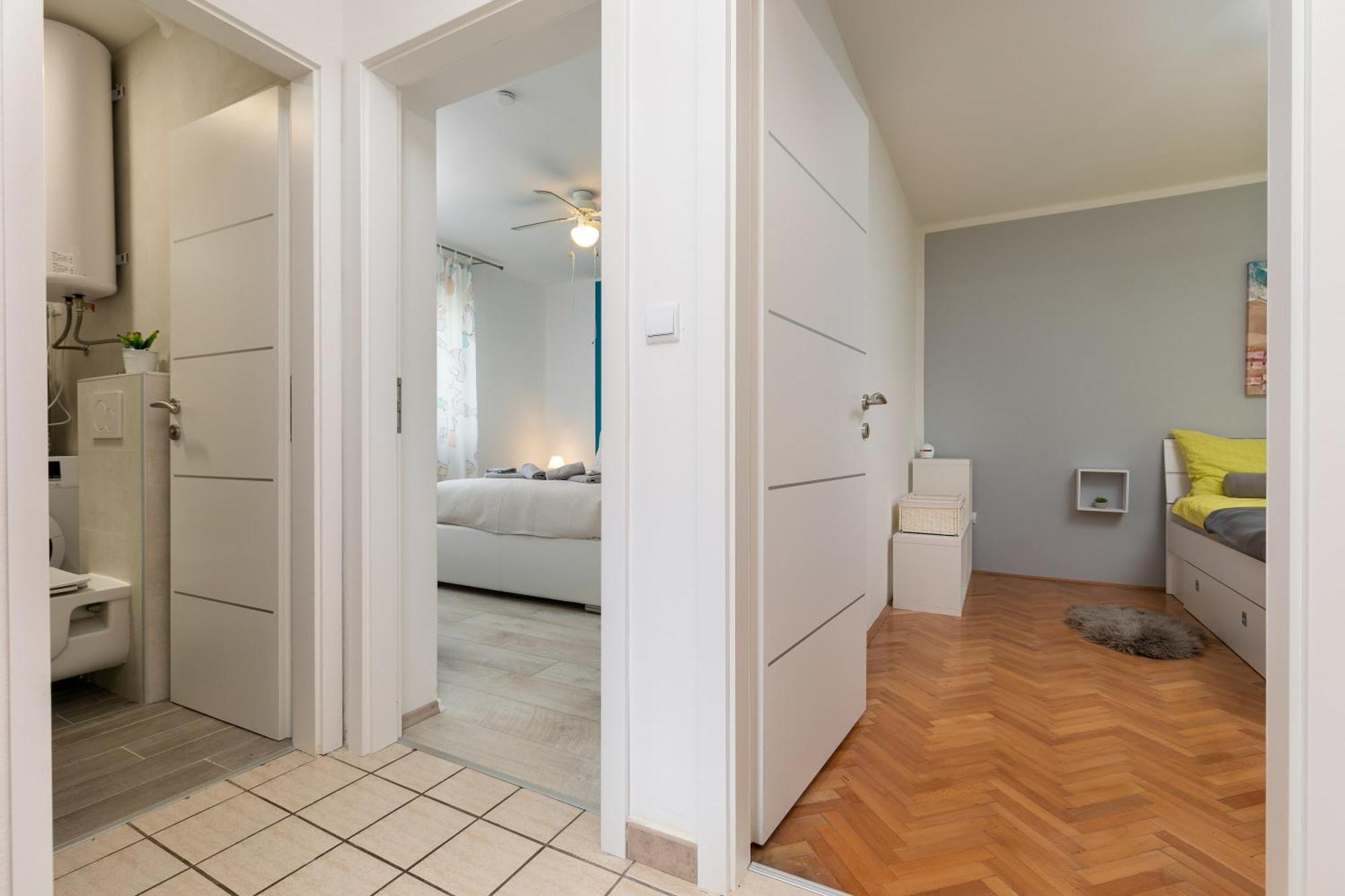 Apartment Two-bedroom App 'castegner' With Garden & Free Parking Pula